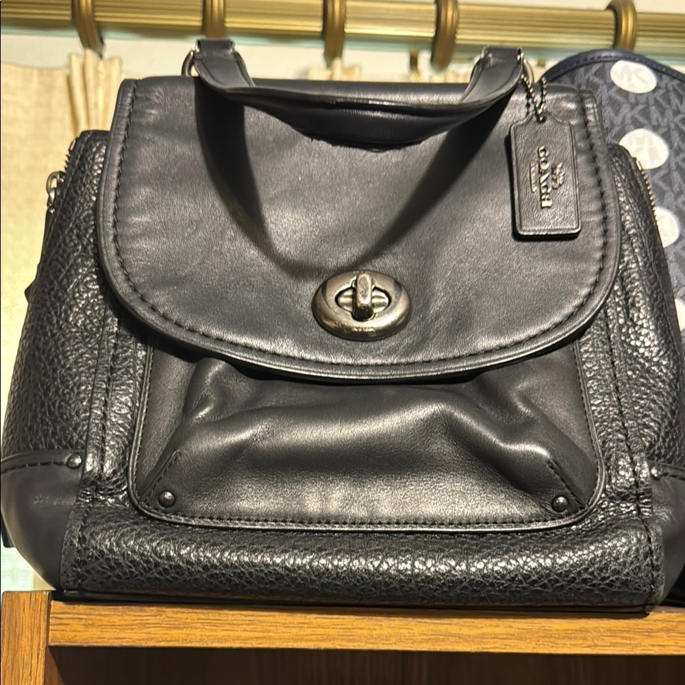 Coach Faye Black Leather Convertible Bag w/shoulder strap and hang tag